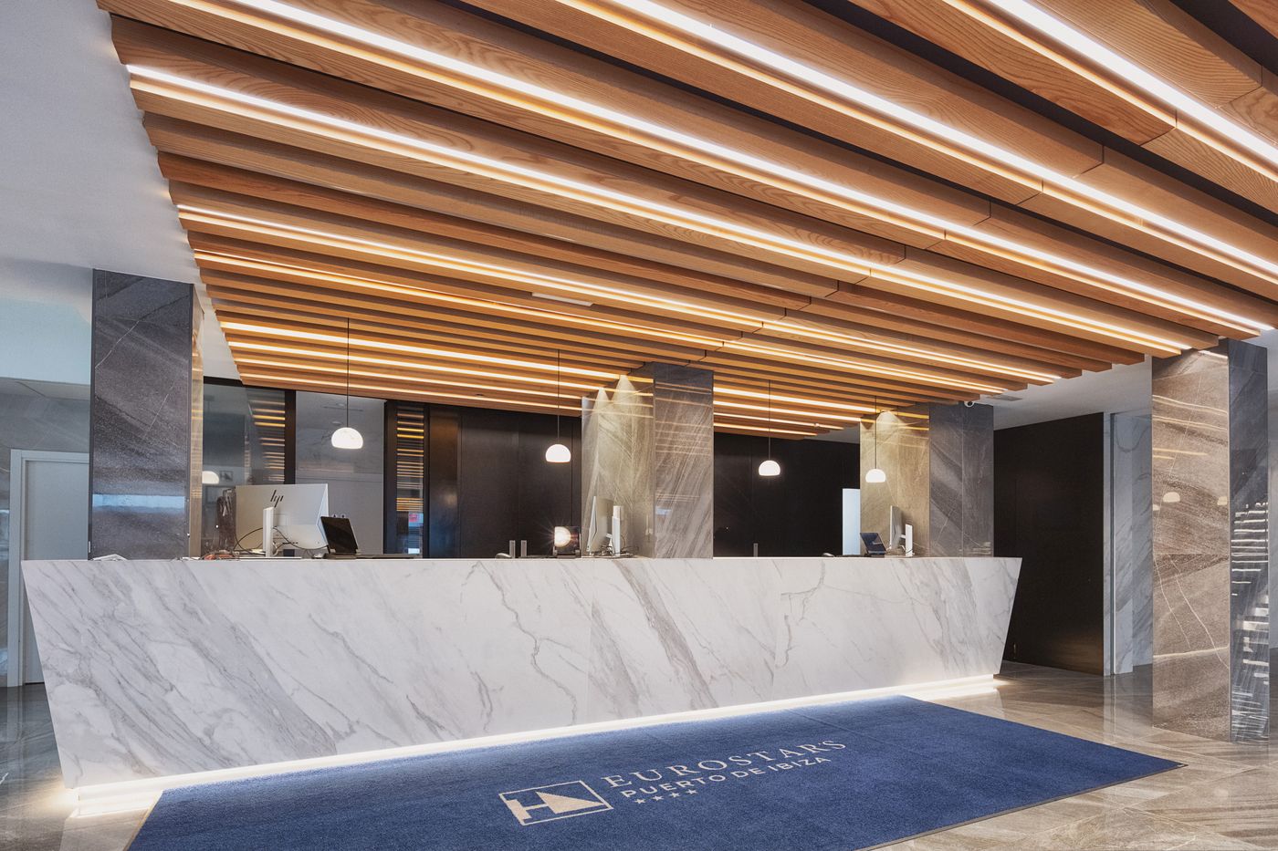 El-Puerto-Ibiza-Hotel---Spa-Lobby-64