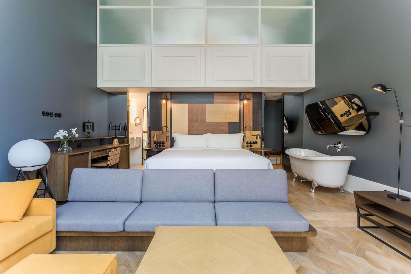 Room-Mate-Emir-Room-34