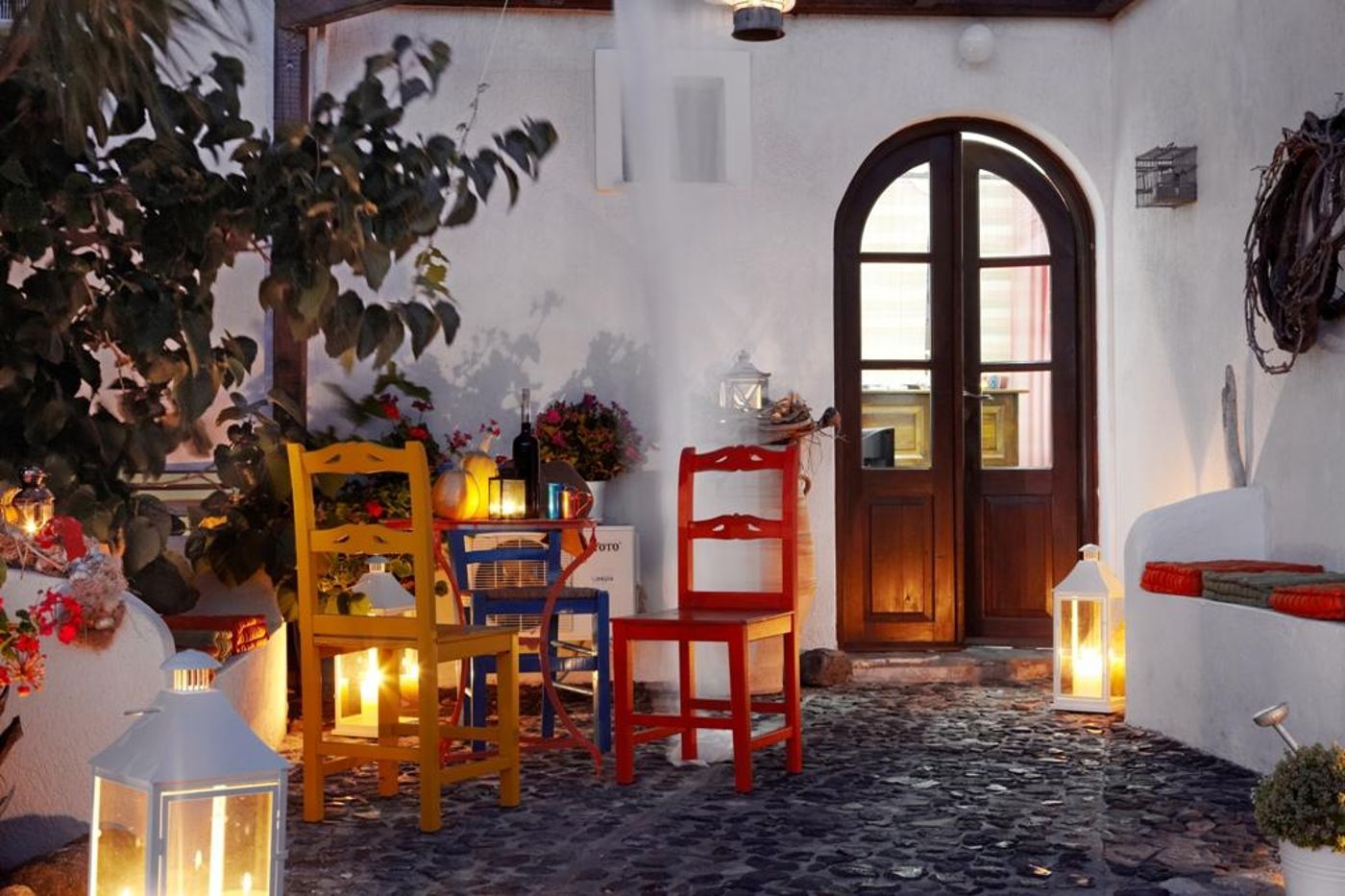 Anna-Apartments-Lobby-14