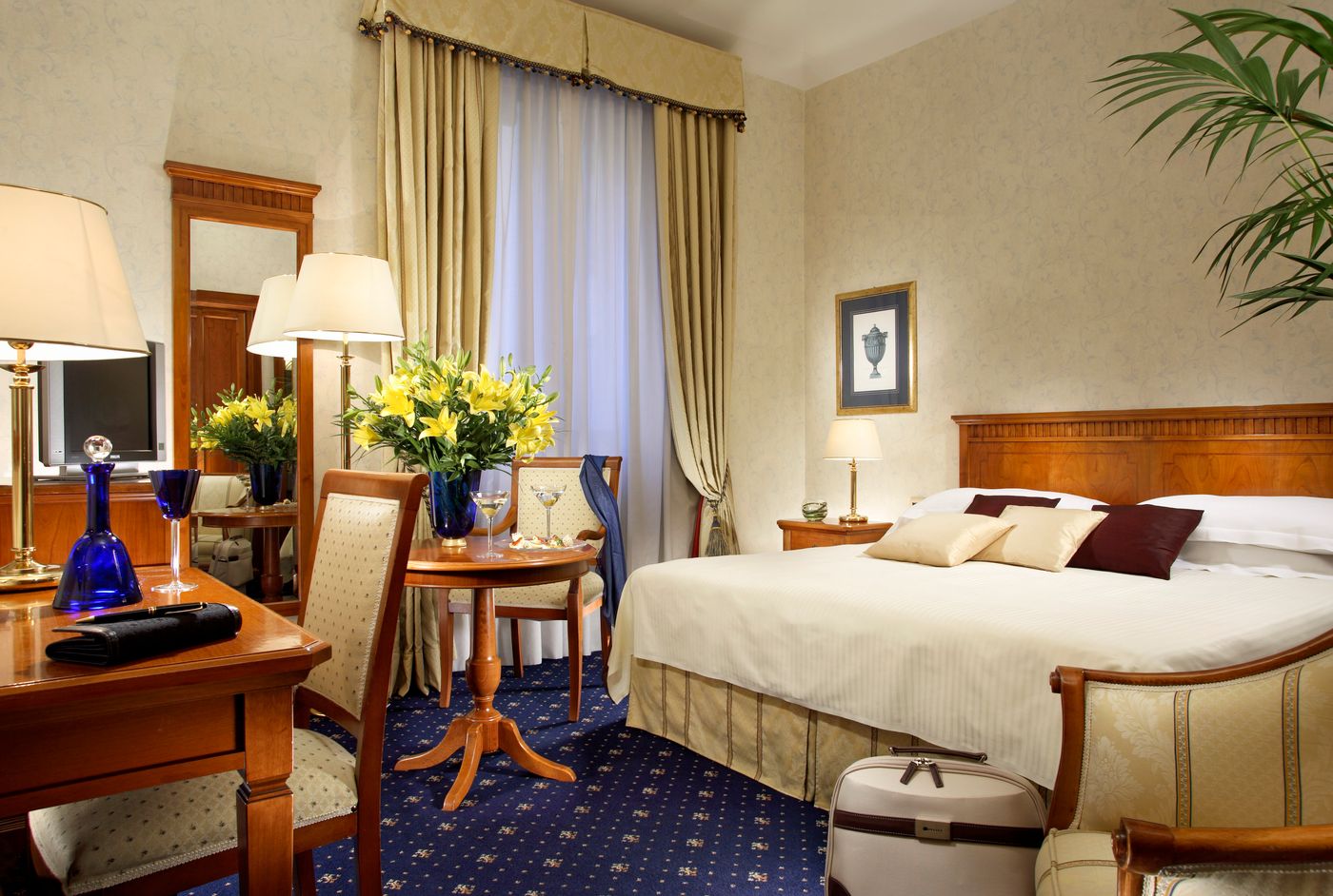 Unaway-Hotel-Empire-Roma-Room-5