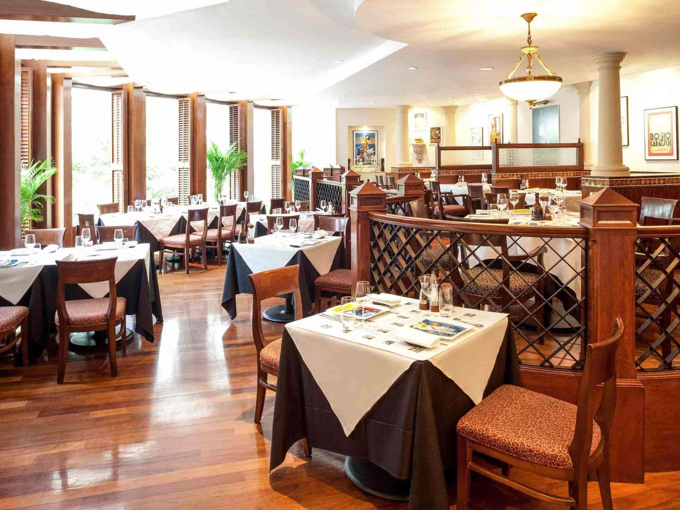 Novotel-Hong-Kong-Century-Restaurant-43