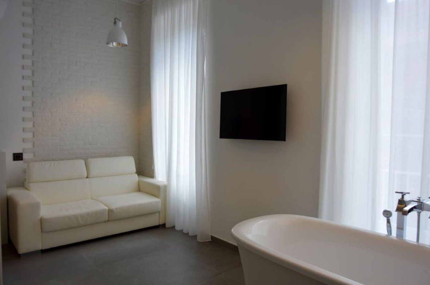 Relais Piazza del Plebiscito - Italy - Napoli - Room - 9