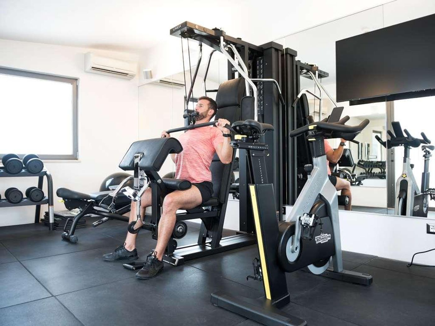 Gasometer-Urban-Suites-Sports-and-Entertainment-29