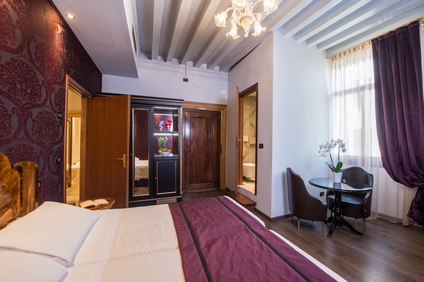 Leon-Bianco-On-The-Grand-Canal-Room-3