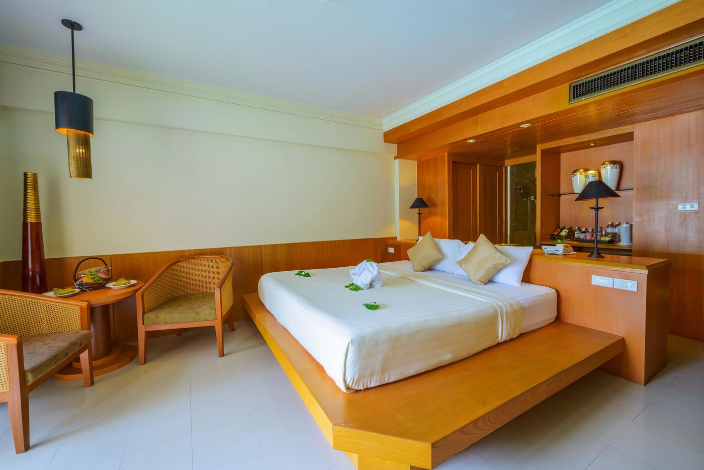 Seaview-Patong-Room-14