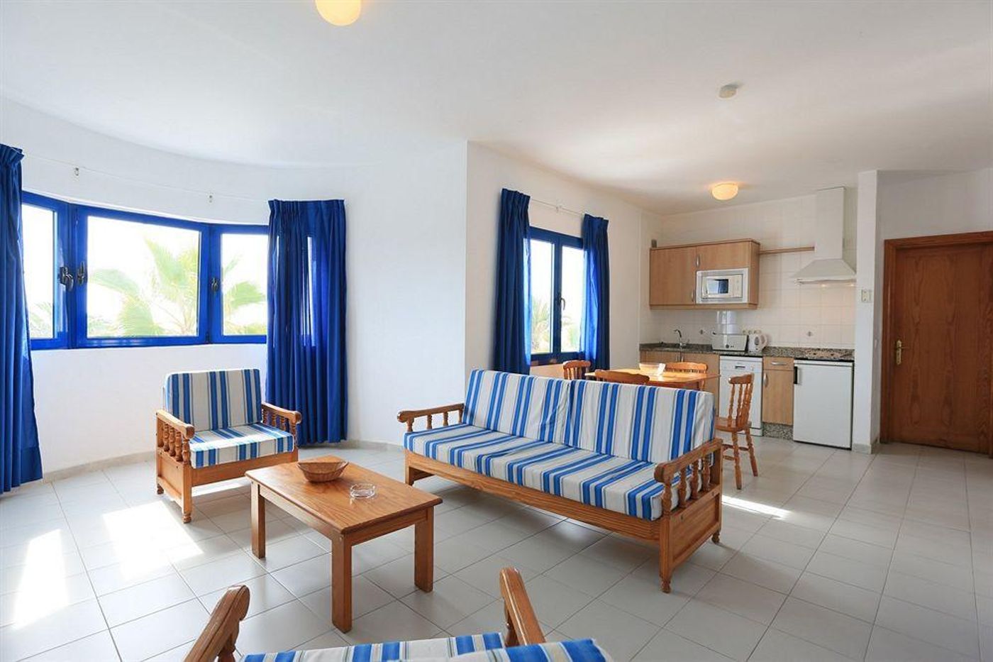 Club-Pocillos-Apartments-General-view-15