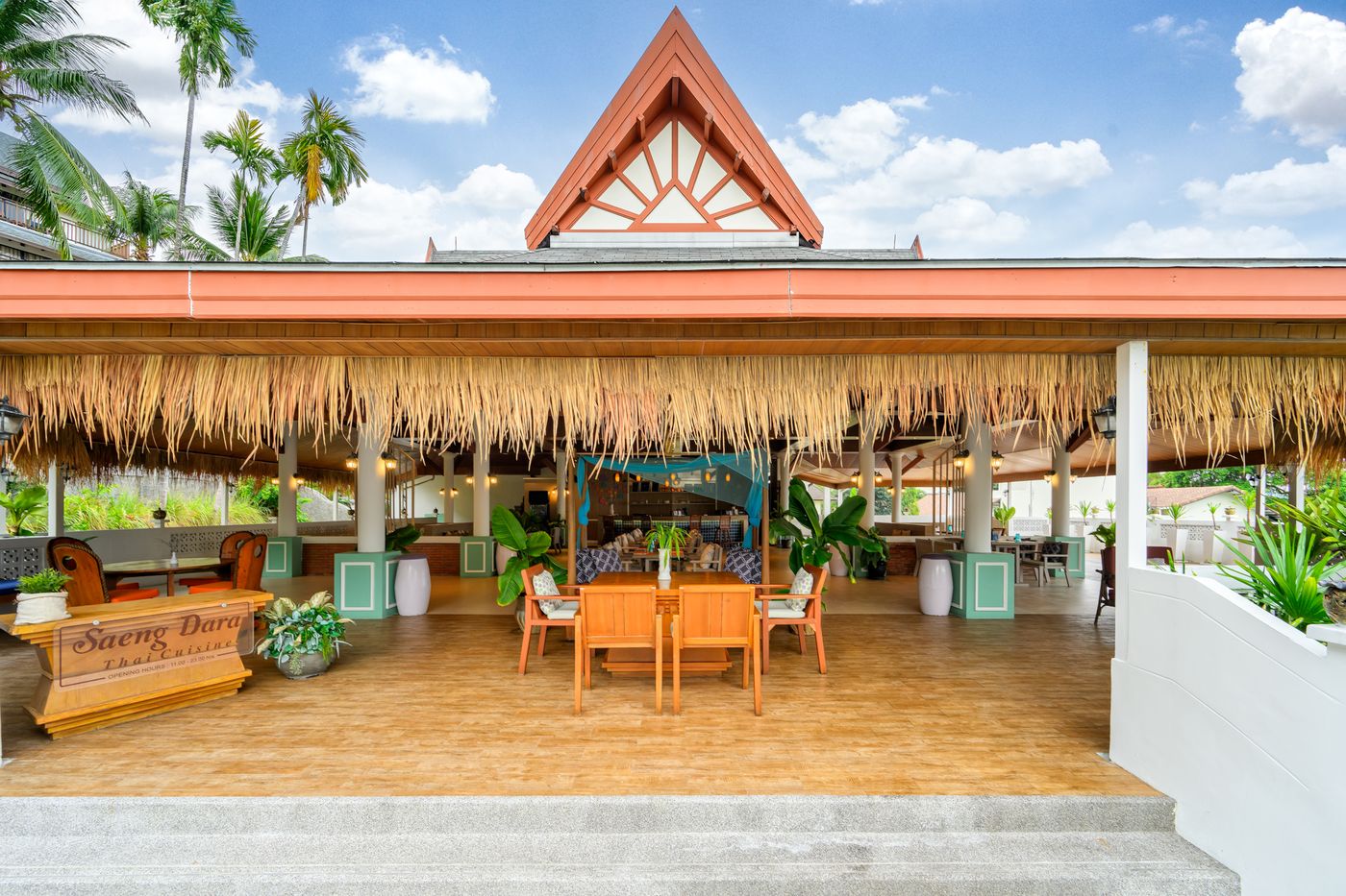 Centara-Blue-Marine-Resort-and-Spa-Phuket-Restaurant-14