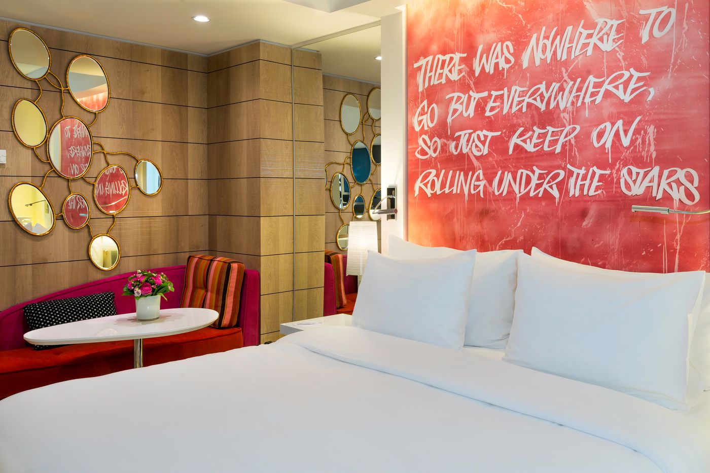 N-vY-Manotel-Room-17