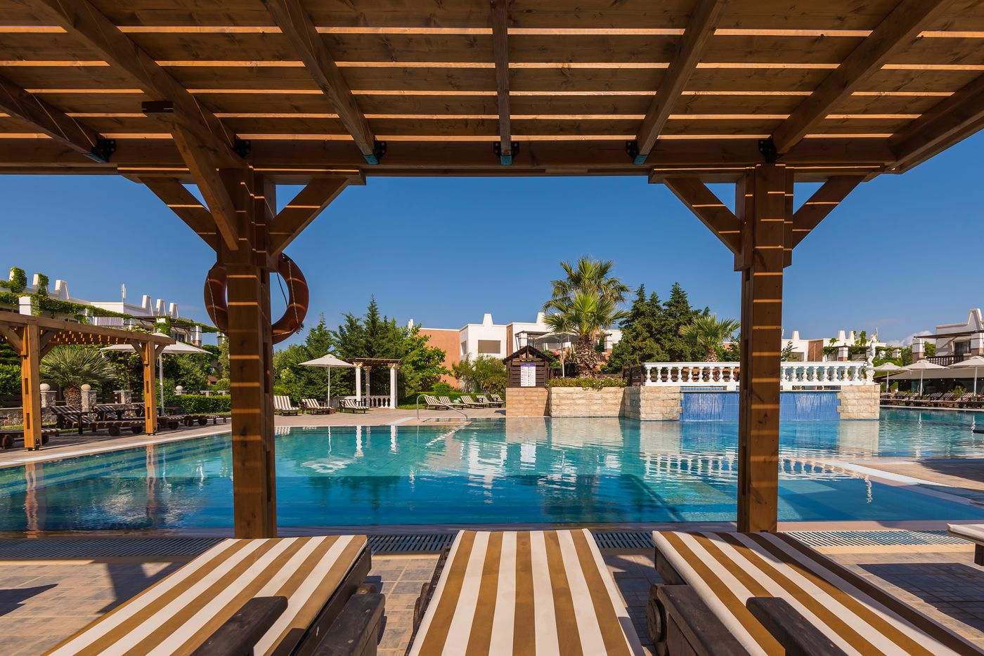 Gaia-Royal-Hotel-Pool-10