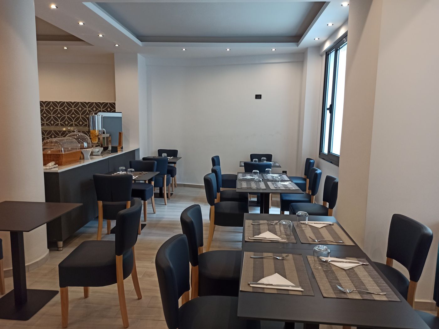 Evita-Asty-Restaurant-9