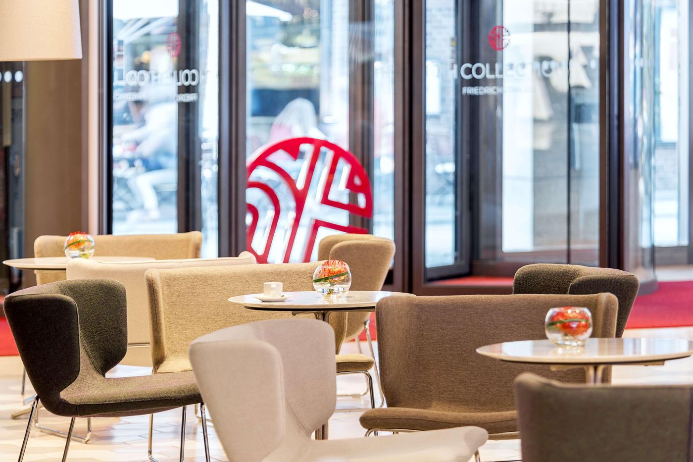 NH-Collection-Berlin-Mitte-Friedrichstrasse-Lobby-19