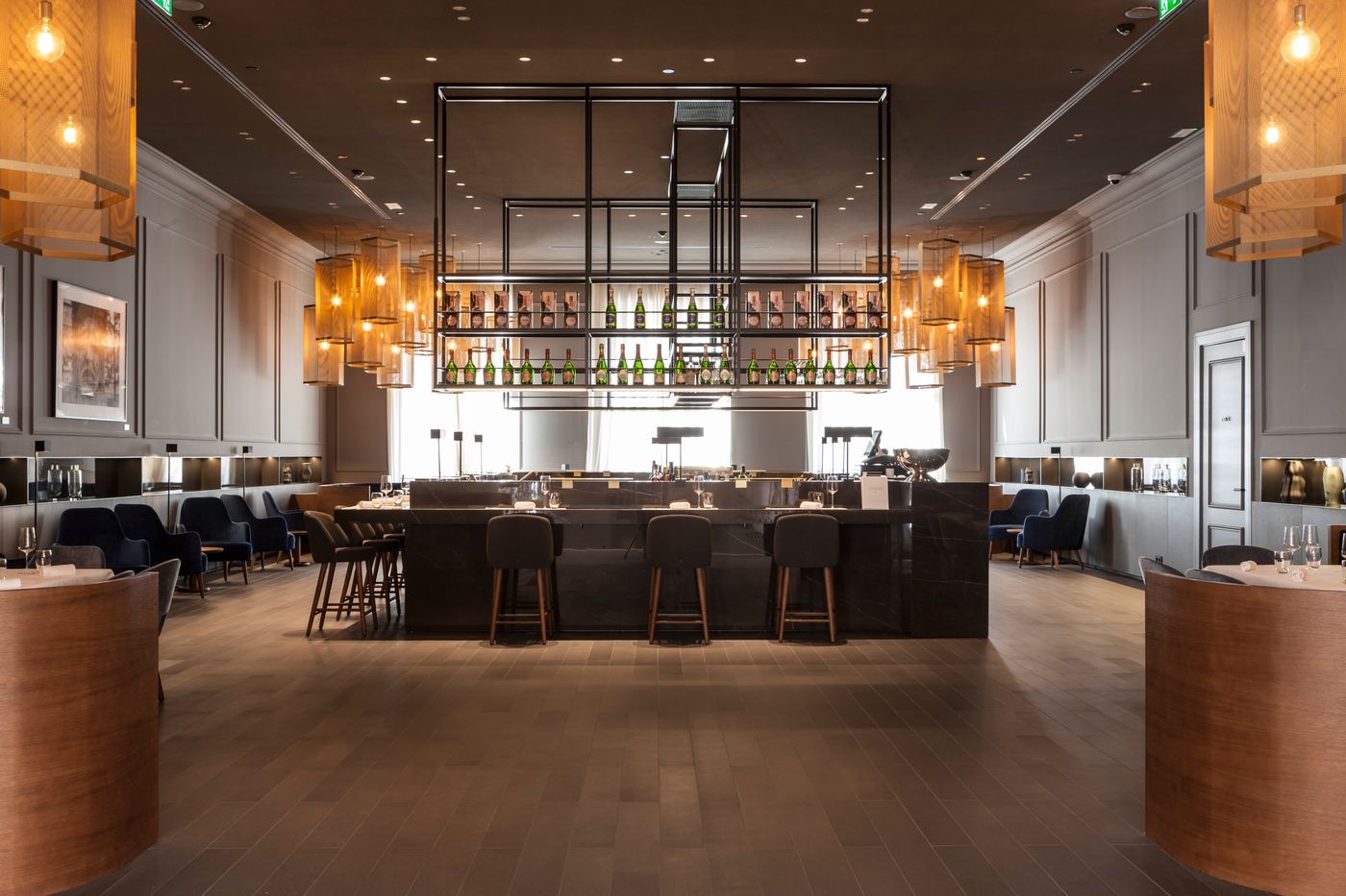 Kozmo-Hotel-Suites---Spa-Bar-13