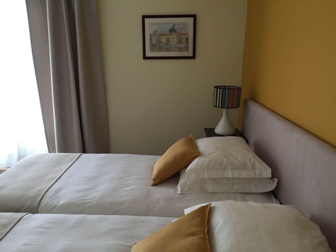 Casa-Do-Alfaro-Room-17