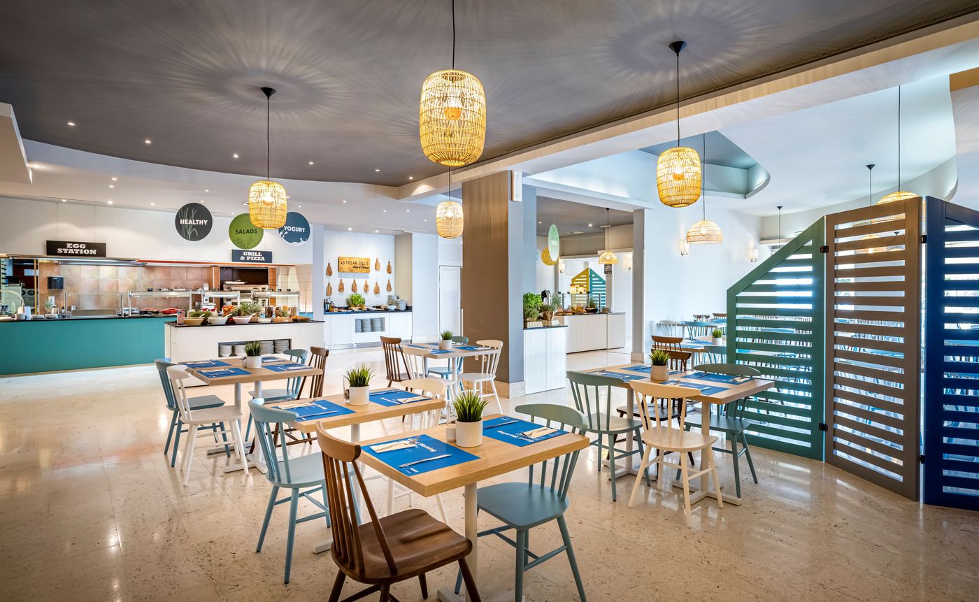 Sunny-Rabac-by-Valamar-Restaurant-23