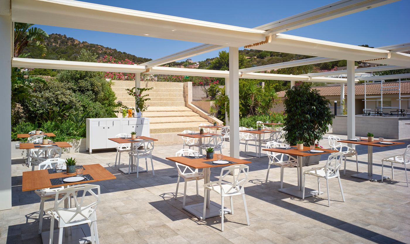 Chia-Laguna---Hotel-Village-Terrace-12