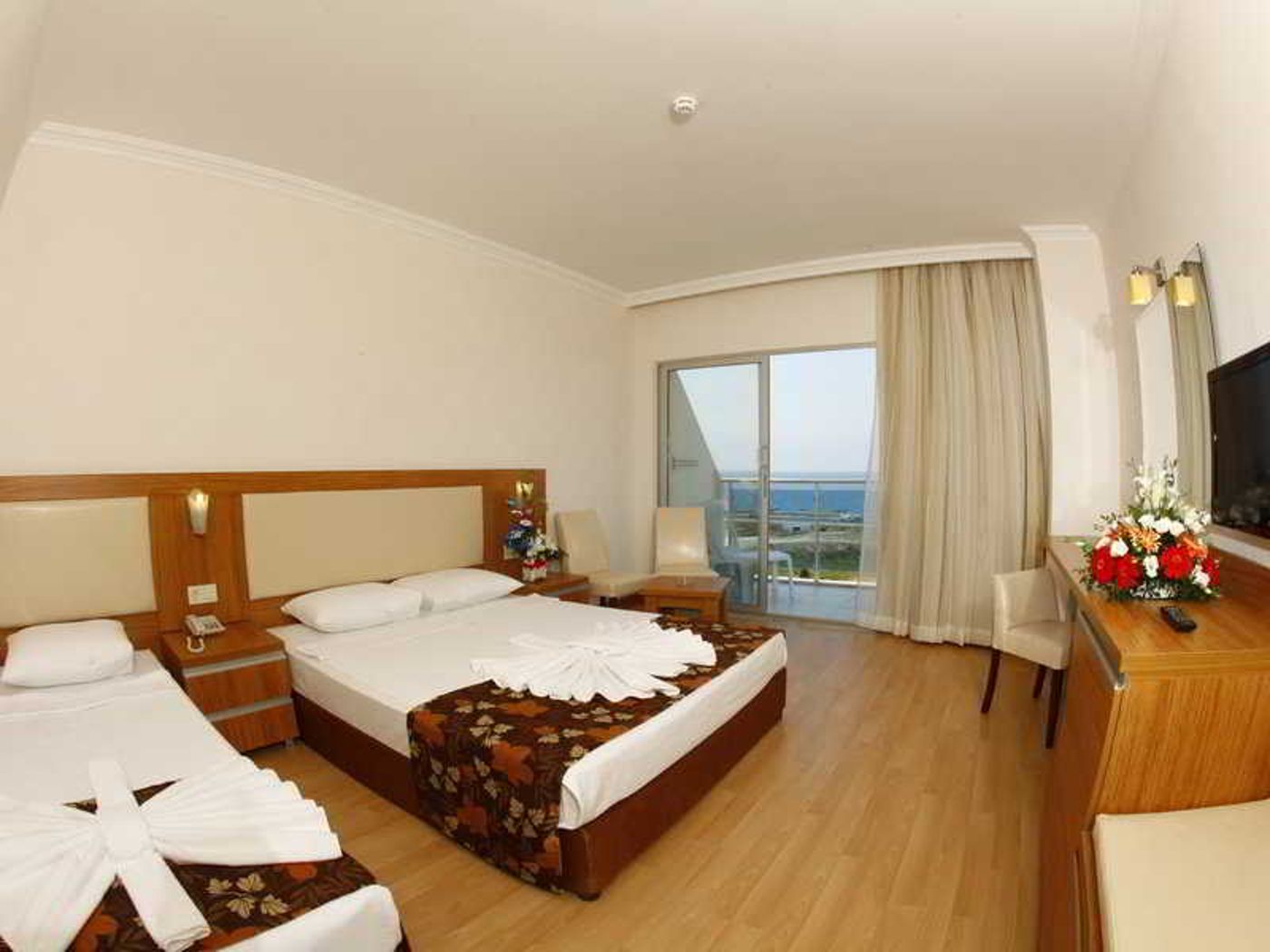 Cenger-Beach-Resort---Spa--Room-16