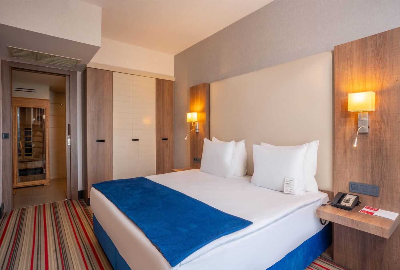 Ramada-Plaza-Izmir-Room-22