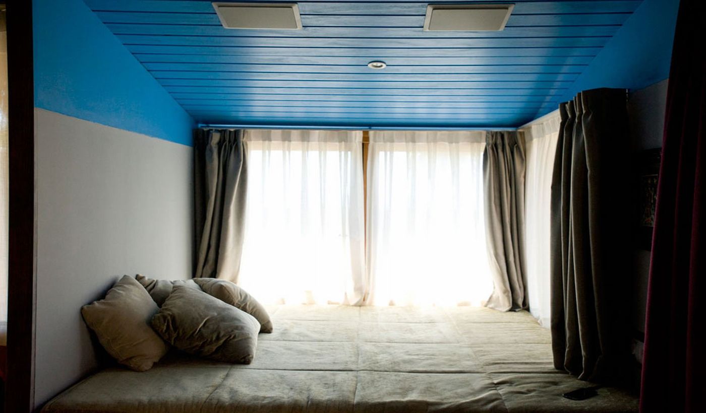 Hotel-100--Fun-Room-42