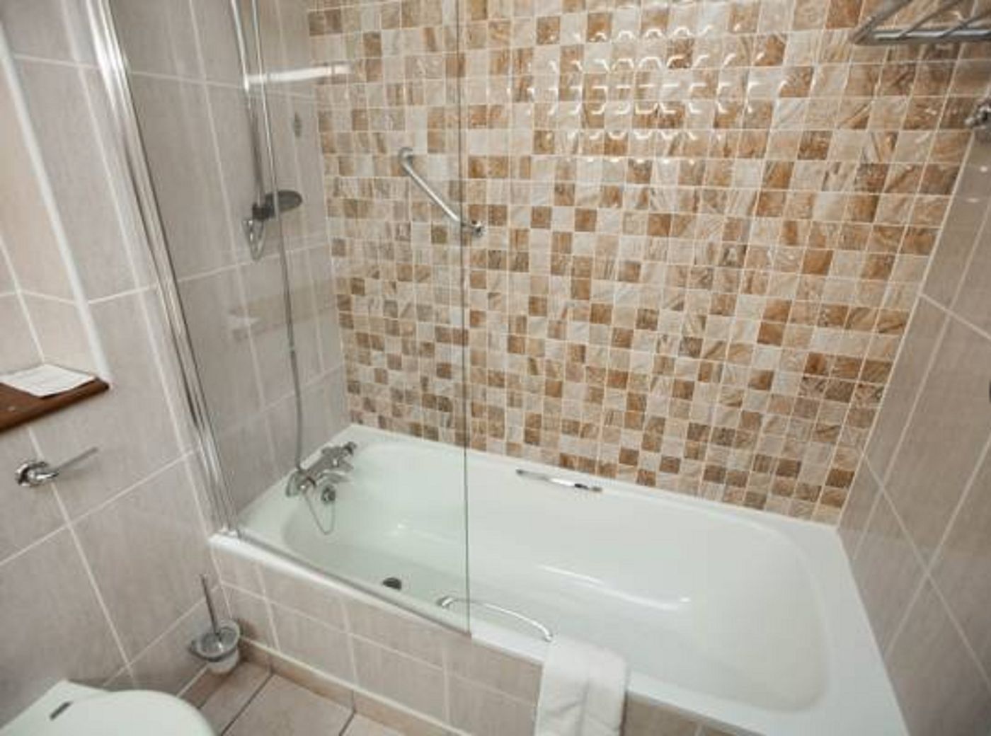 Kilmurry Lodge Hotel-Ireland-LIMERICK-Room-10