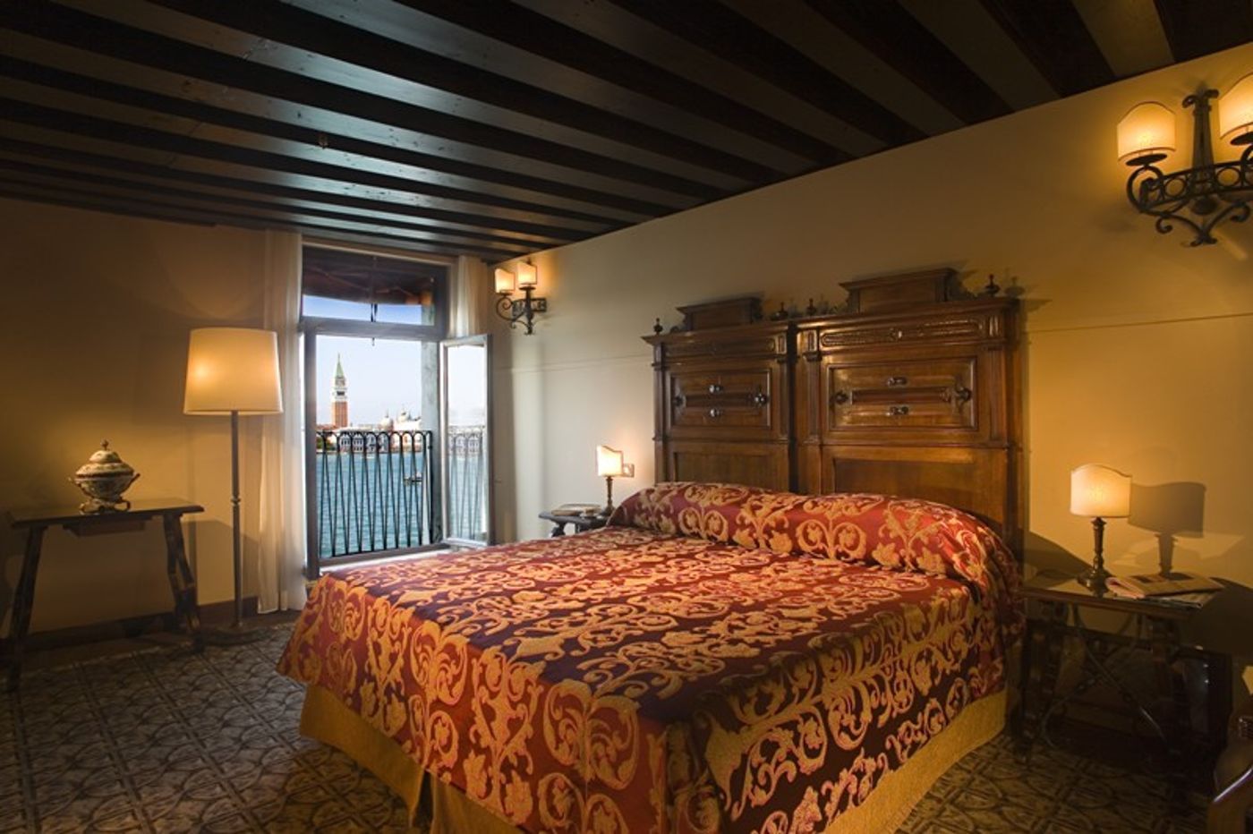 Bauer-Palladio-Hotel---Spa-General-view-12