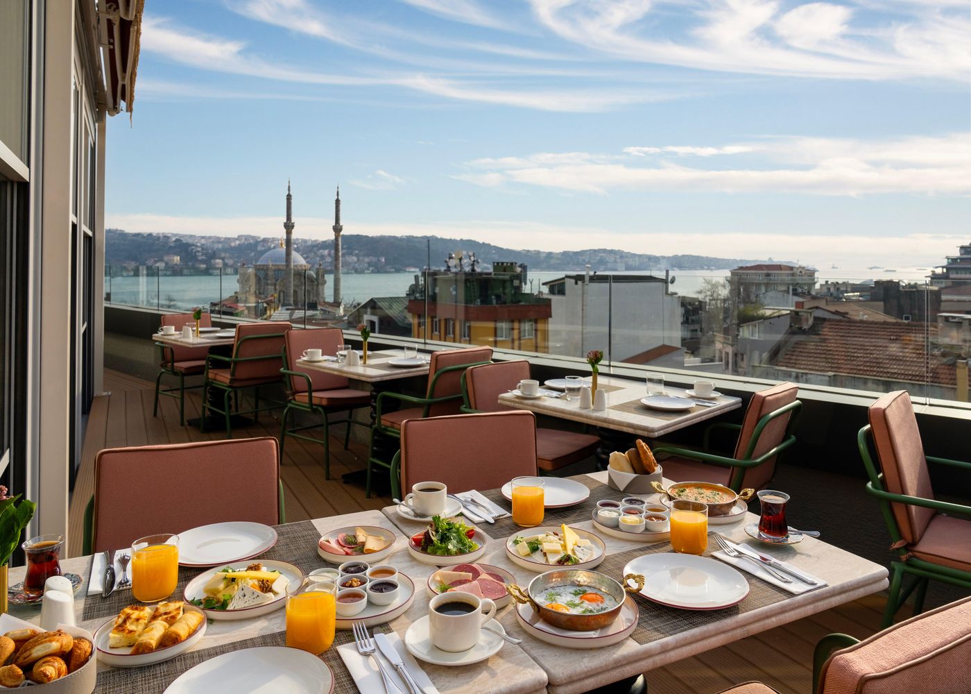 Crowne-Plaza-Istanbul-Ortakoy-Bosphorus-Restaurant-33