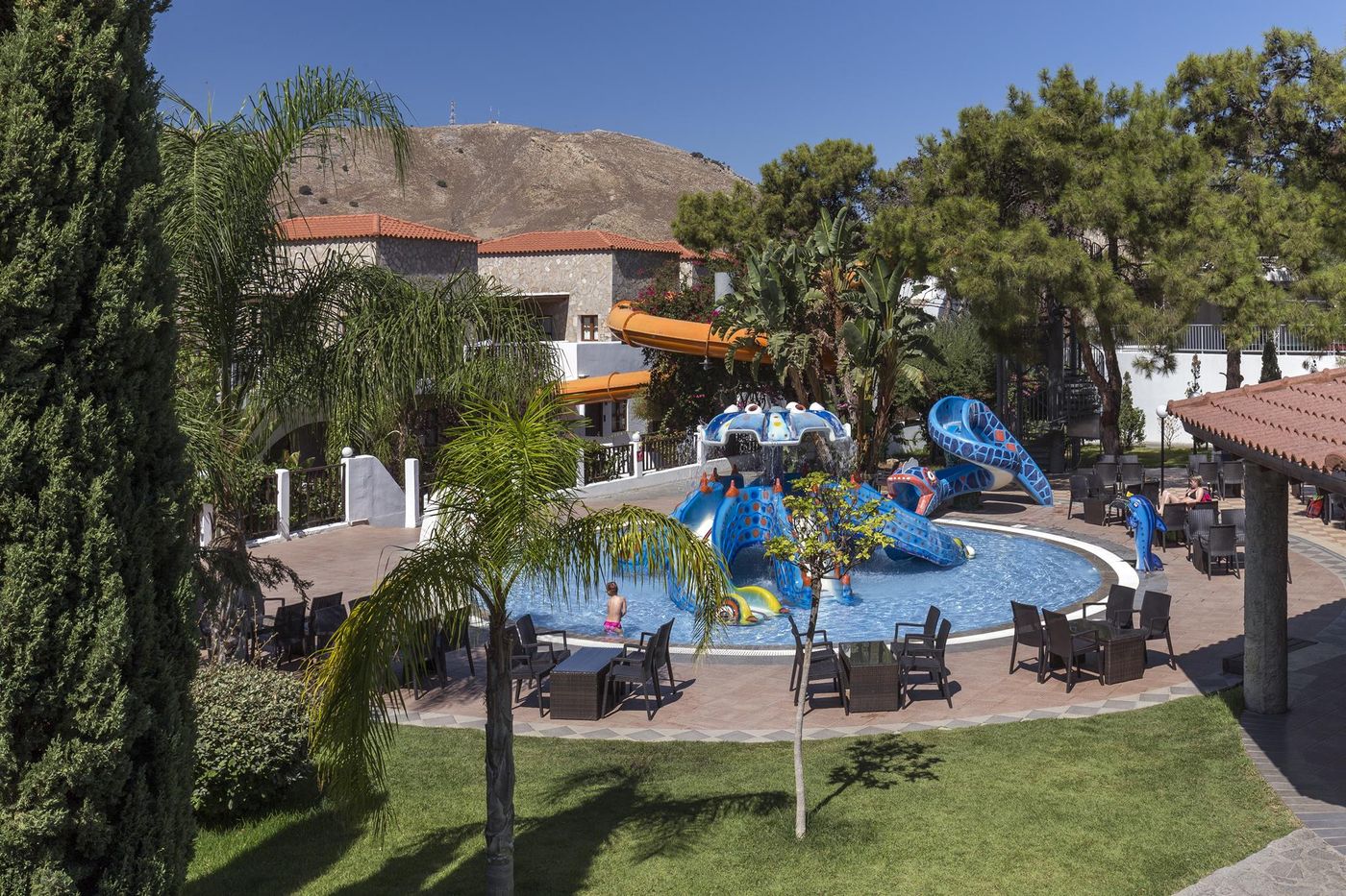 Costa-Lindia-Beach-Pool-10