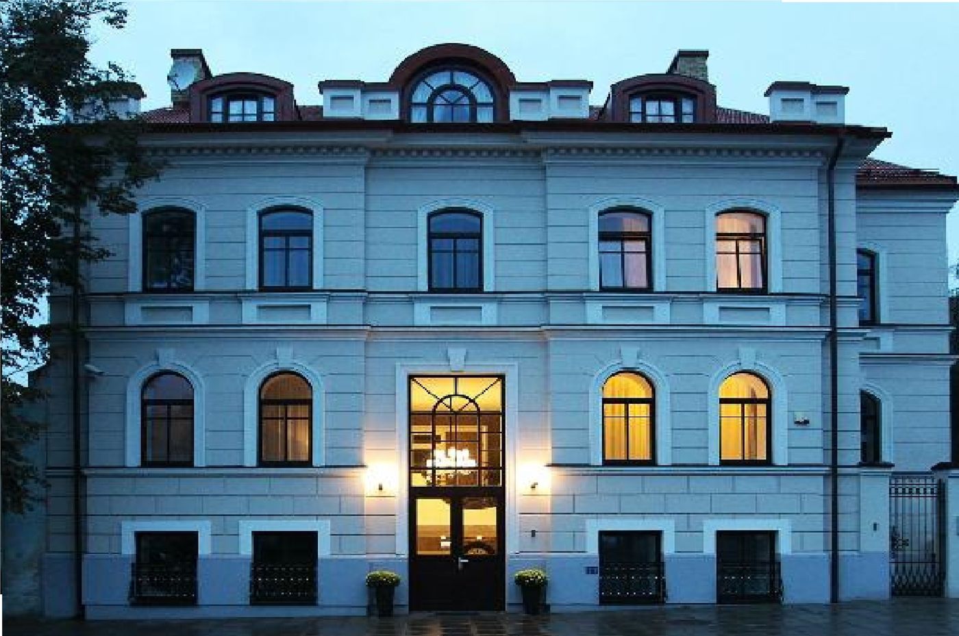 Art Hotel Moon Garden-Lithuania-Vilnius-General view-1