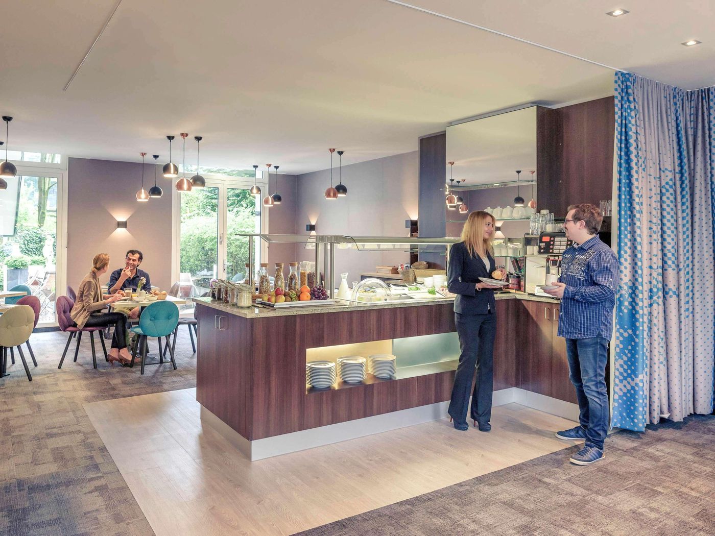 Mercure-Hotel-Muenchen-am-Olympiapark-Restaurant-18