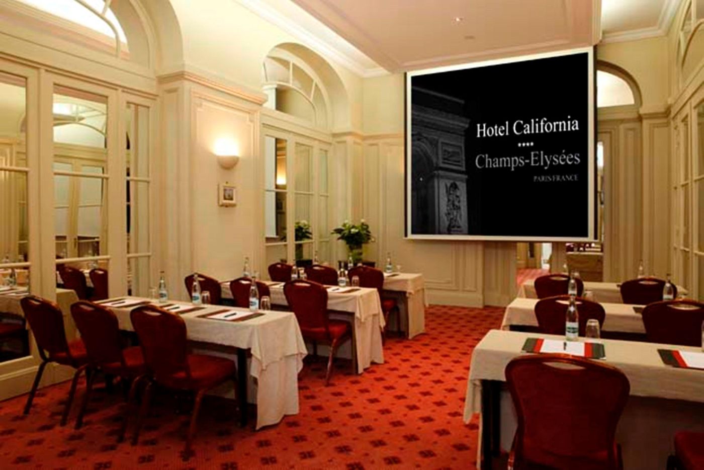 California-Paris-Champs-Elys----es-Conferences-45