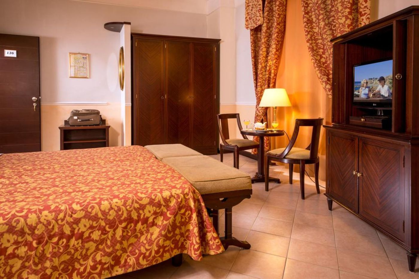 Nizza-Italy-ROME-Room-4