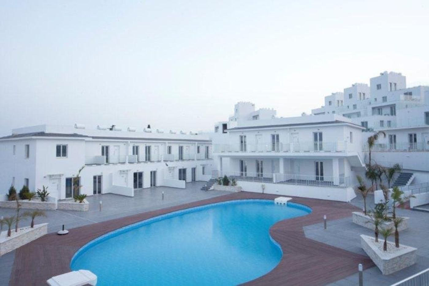 High-View-Garden-Apartment-Pool-5