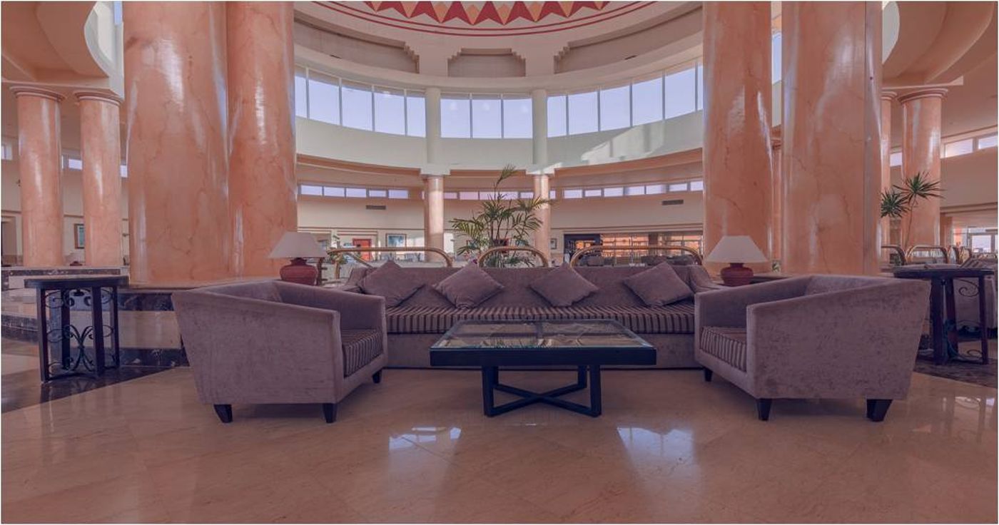 Malikia-Resort-Abu-Dabbab-Lobby-49