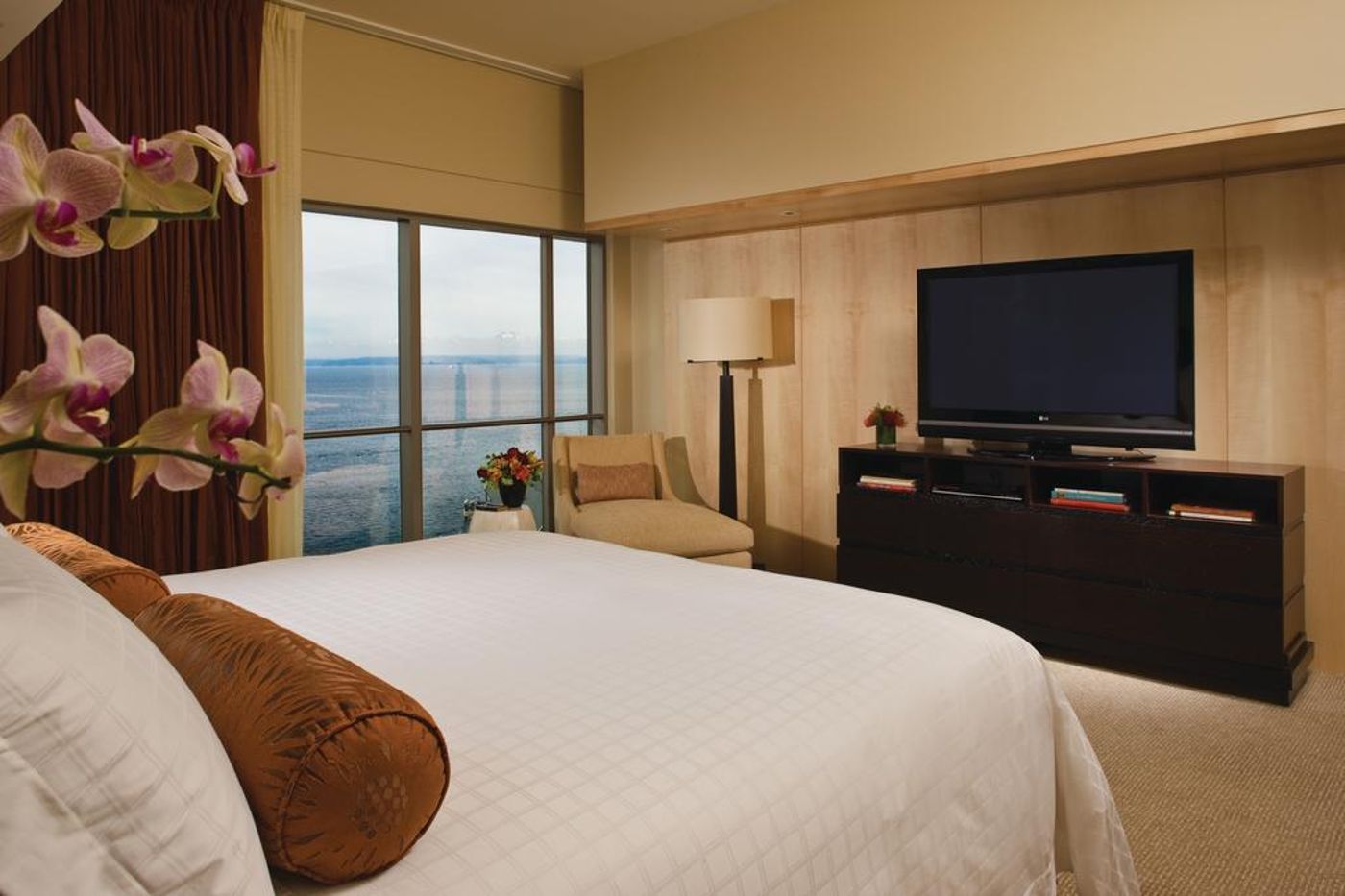 Four Seasons Seattle-United States-Seattle-Room-10