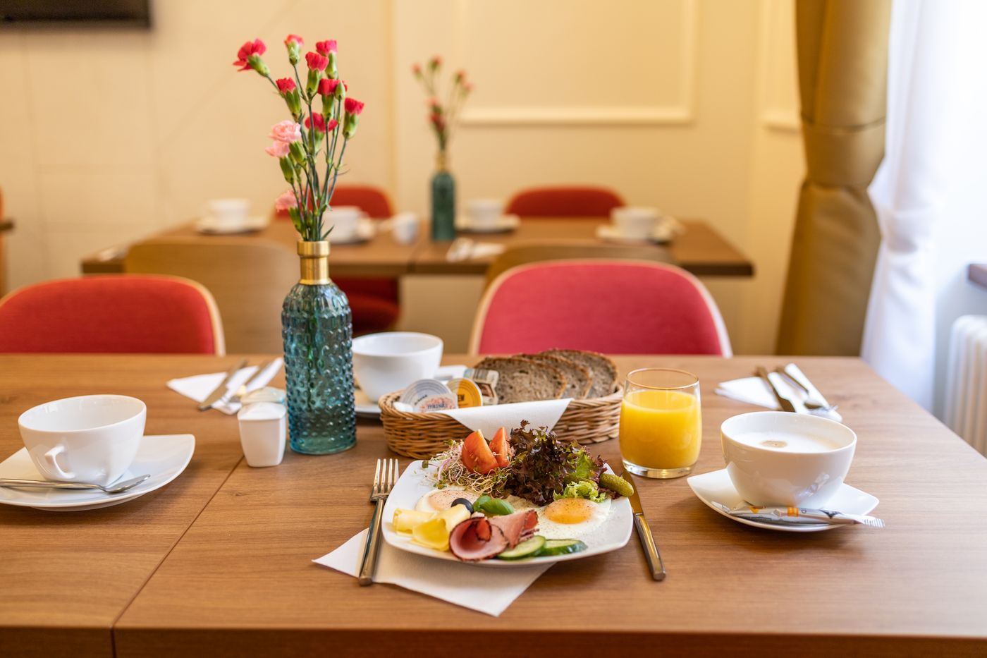 Portal-House-Apartments-Restaurant-63