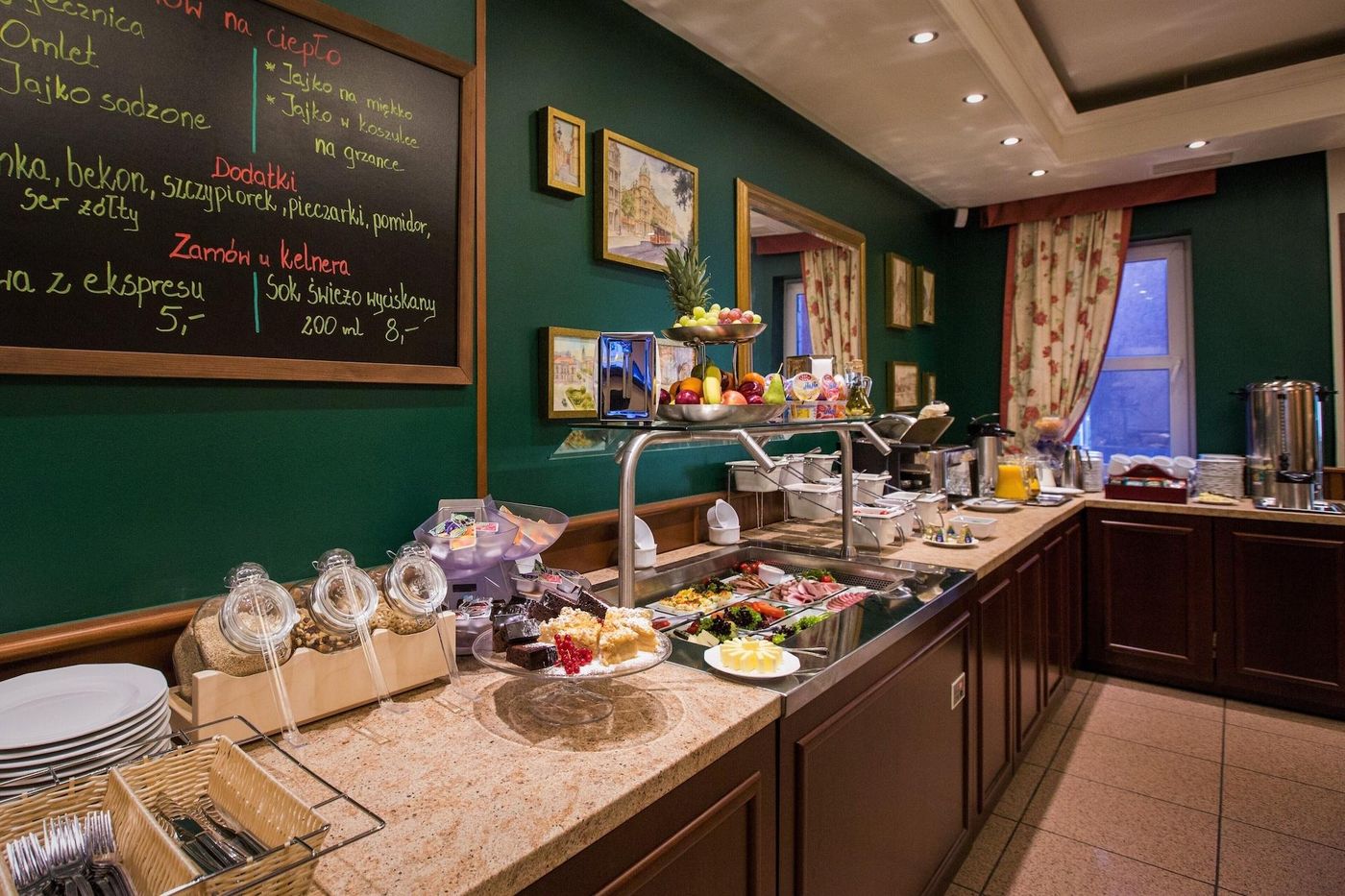 Warsaw---Apartments-Apartamenty-Sadyba-Restaurant-36