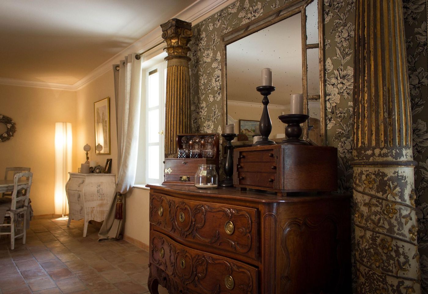 Le Domaine des Carmes & Spa-France-LE THOR-Lobby-10