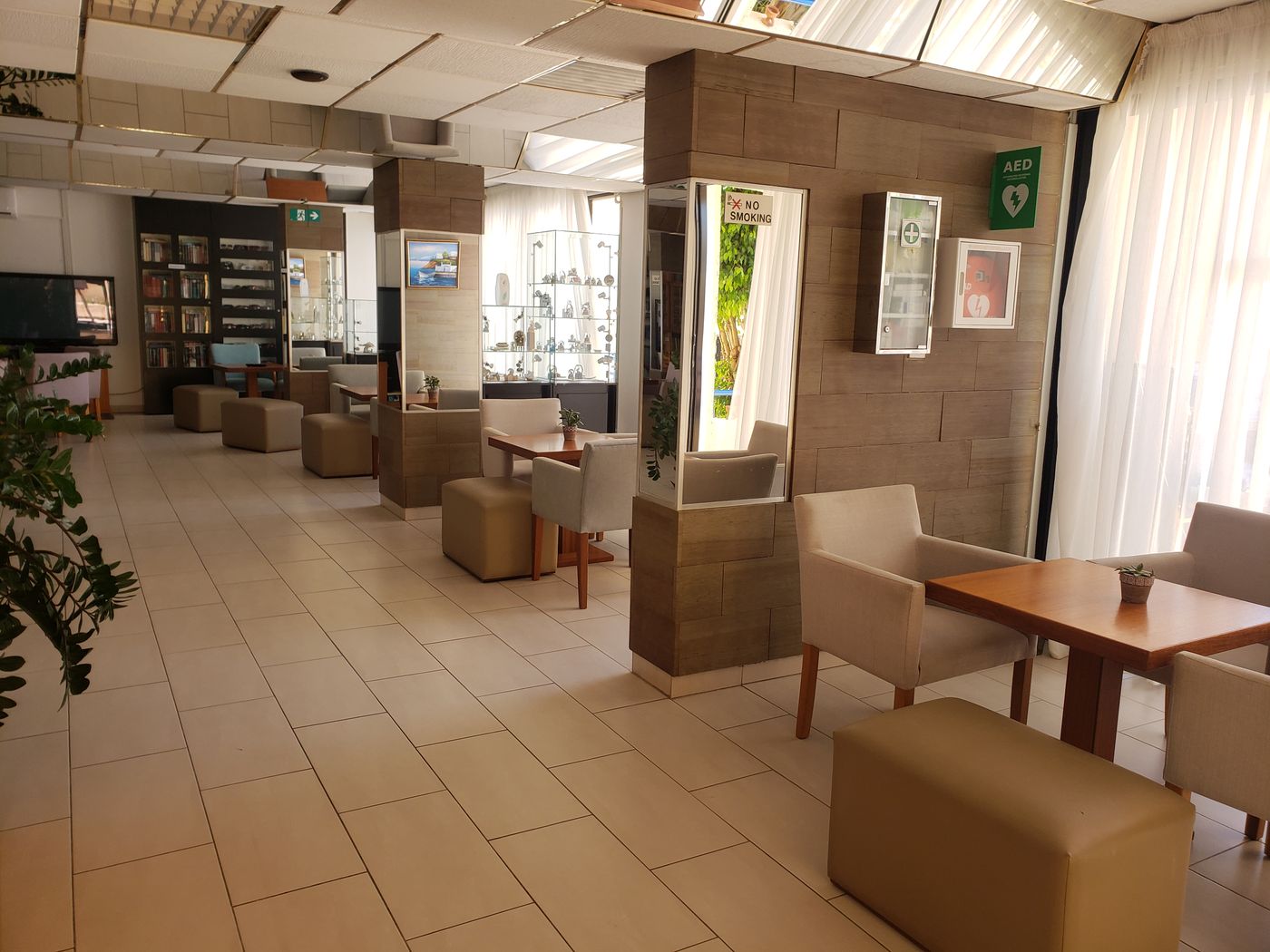 Napa-Prince-Apartments-Lobby-26