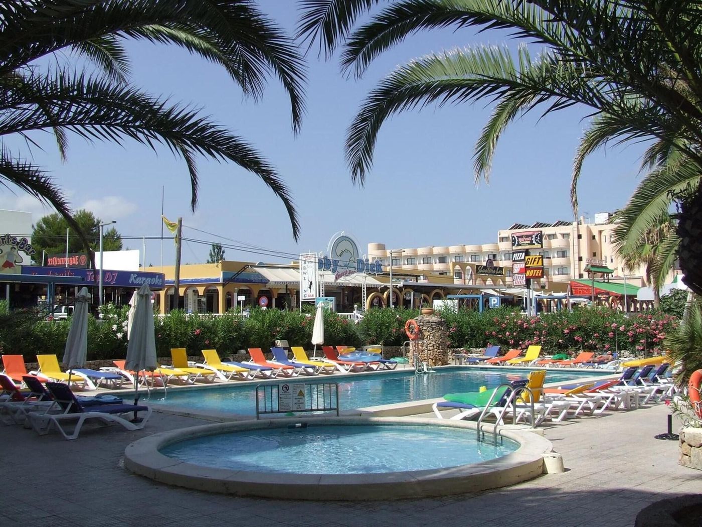 Bahia-de-San-Antonio-Pool-12