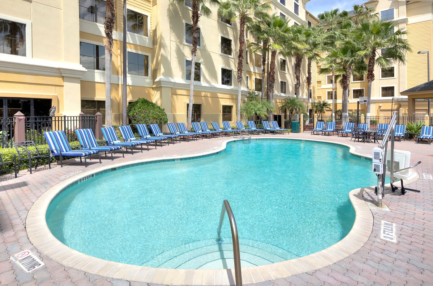 staySky Suites I-Drive Orlando