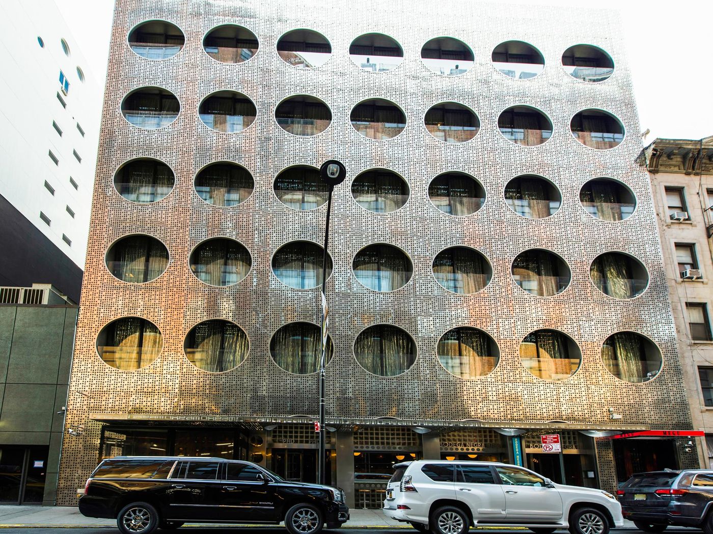 Dream-Downtown-Part-of-Hyatt-General-view-10