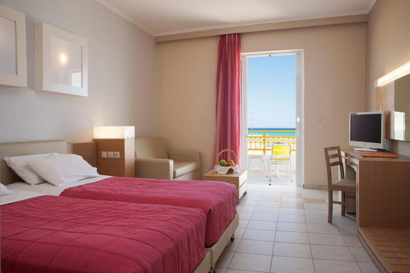 Sovereign-Beach-Hotel-Room-26
