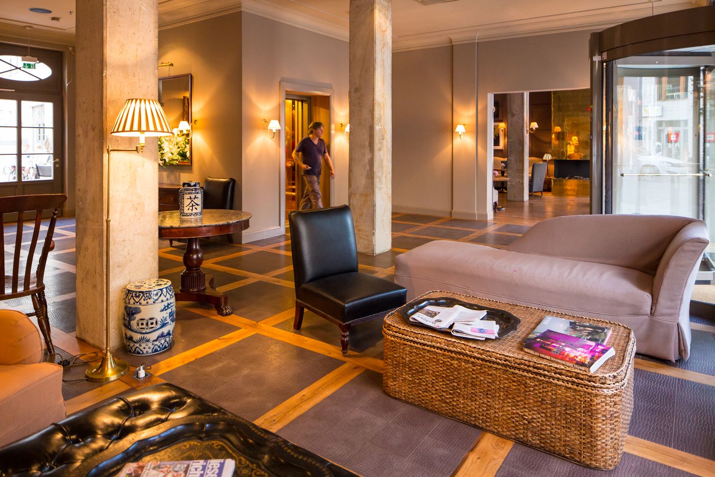 Monbijou-Hotel-Lobby-1