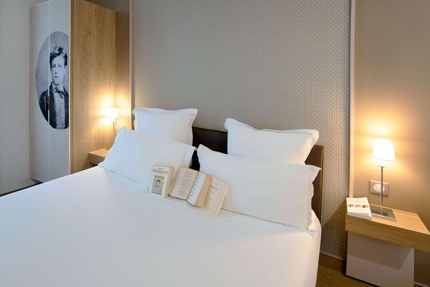 Hotel-Litteraire-Arthur-Rimbaud--BW-Signature-Coll-Room-41