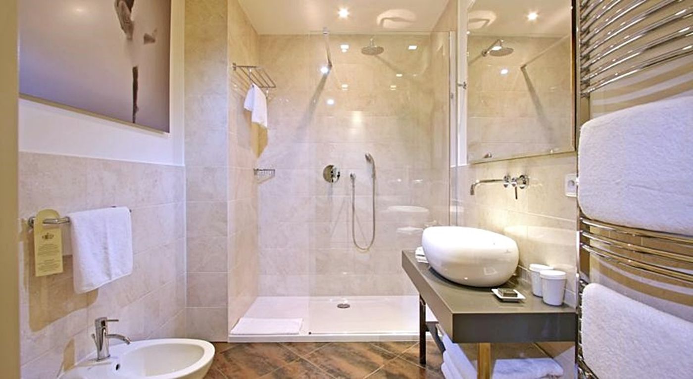 La Ballerina-Czech Republic-PRAGUE-General view-2