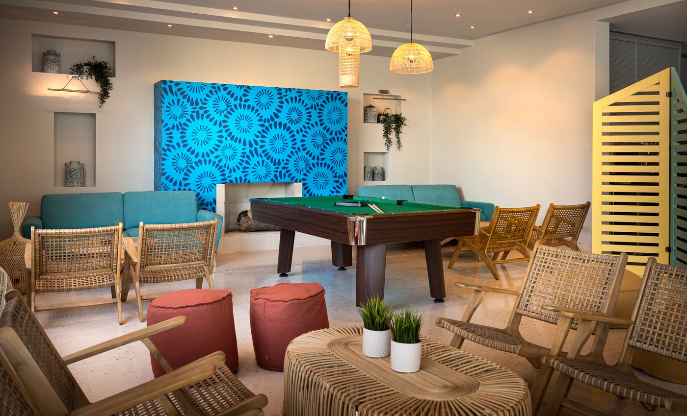 Sunny-Rabac-by-Valamar-Bar-28