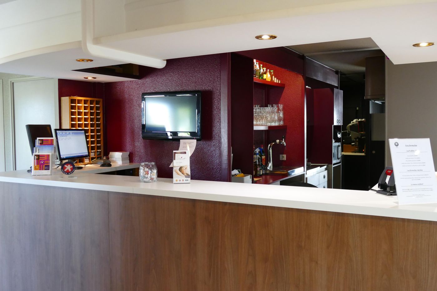 Kyriad Rouen Sud - Oissel-France-Saint-Étienne-Du-Rouvray-Lobby-4