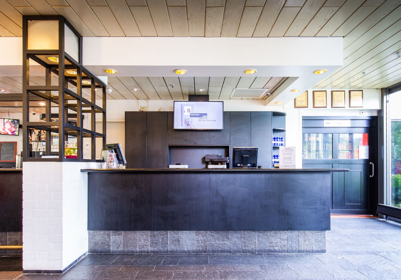 Bastion-Hotel-Amsterdam-Noord-Lobby-5