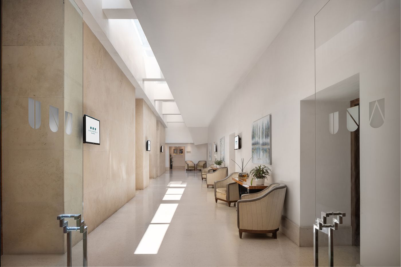 Unahotels-Deco-Roma-Lobby-16