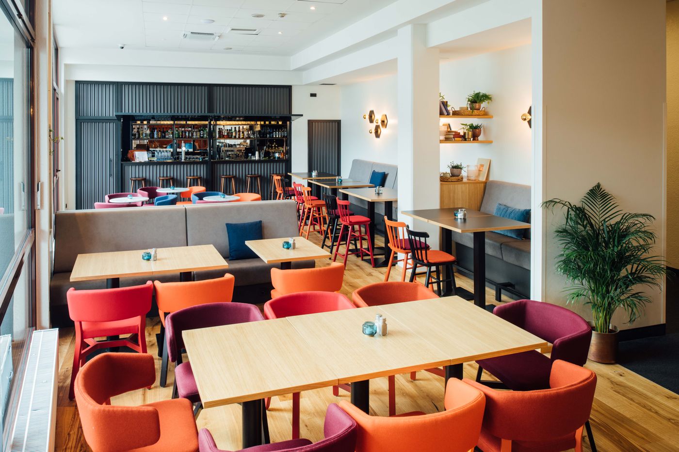 Vienna-House-Easy-by-Wyndham-Cracow-Bar-5