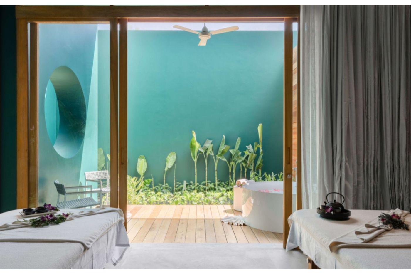 SALA-Samui-Chaweng-Beach-Sports-and-Entertainment-76